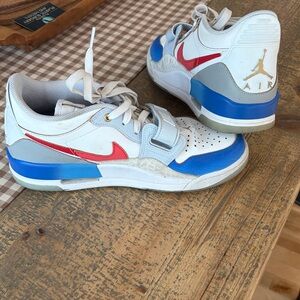 Nike air Jordan312 legacy White, Blue & Red Low-Top Basketball Sneakers
